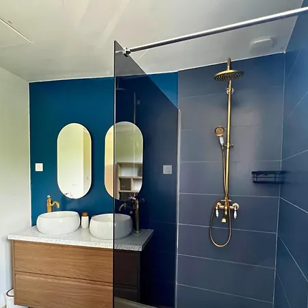 Au Vallon Du Bonheur - Maison 4pers Avec Cour Ferienhaus *